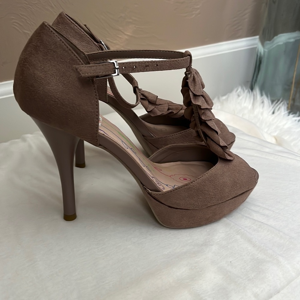 Light brownish purple heels